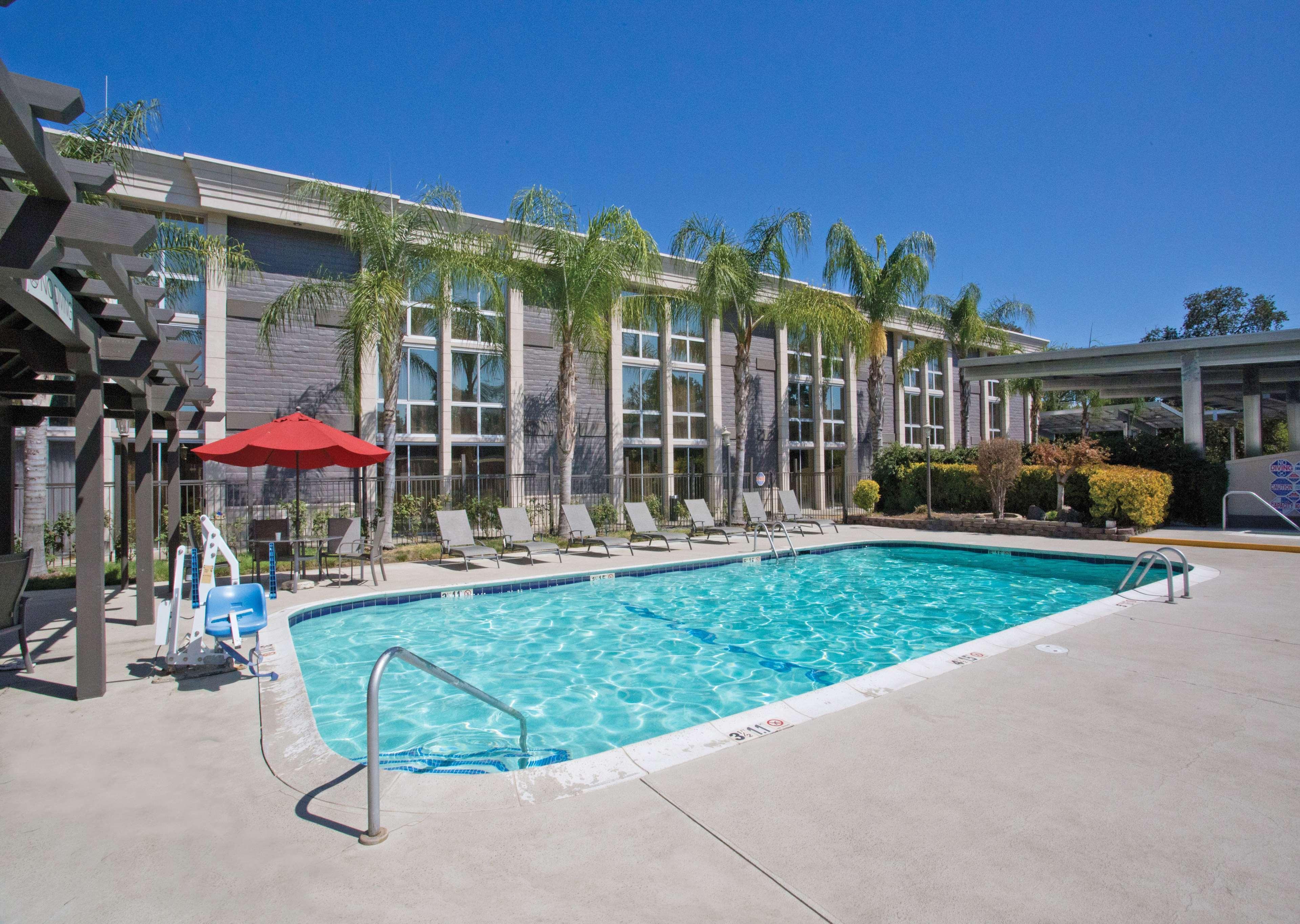 Готель Doubletree By Hilton Chico, Ca Екстер'єр фото